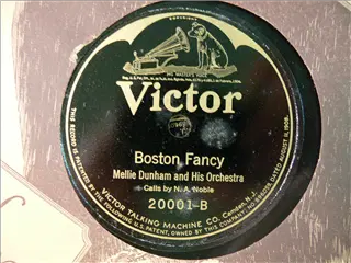 small_victor 20001 b.webp